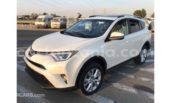 Nunua Imported Toyota Ade Nyeupe Lori ndani ya Import - Dubai nchini Arusha Nunua Imported Toyota Ade Nyeupe Lori ndani ya Import - Dubai nchini Arusha