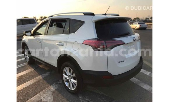 Nunua Imported Toyota Ade Nyeupe Lori ndani ya Import - Dubai nchini Arusha Nunua Imported Toyota Ade Nyeupe Lori ndani ya Import - Dubai nchini Arusha