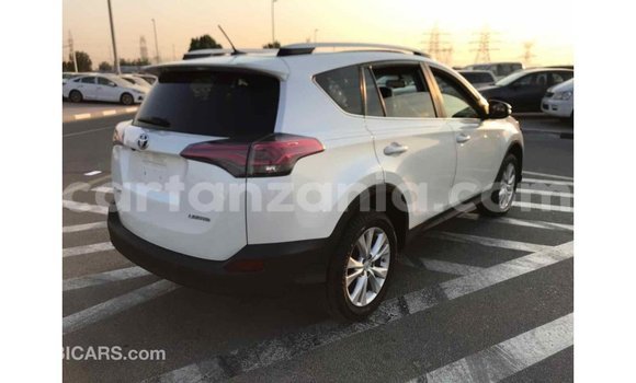 Nunua Imported Toyota Ade Nyeupe Lori ndani ya Import - Dubai nchini Arusha Nunua Imported Toyota Ade Nyeupe Lori ndani ya Import - Dubai nchini Arusha