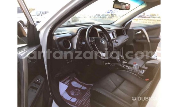 Nunua Imported Toyota Ade Nyeupe Lori ndani ya Import - Dubai nchini Arusha Nunua Imported Toyota Ade Nyeupe Lori ndani ya Import - Dubai nchini Arusha