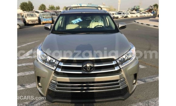 Buy Import Toyota Highlander Other Car in Import - Dubai in Arusha Buy Import Toyota Highlander Other Car in Import - Dubai in Arusha