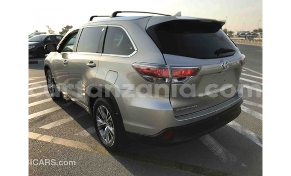 Buy Import Toyota Highlander Other Car in Import - Dubai in Arusha Buy Import Toyota Highlander Other Car in Import - Dubai in Arusha