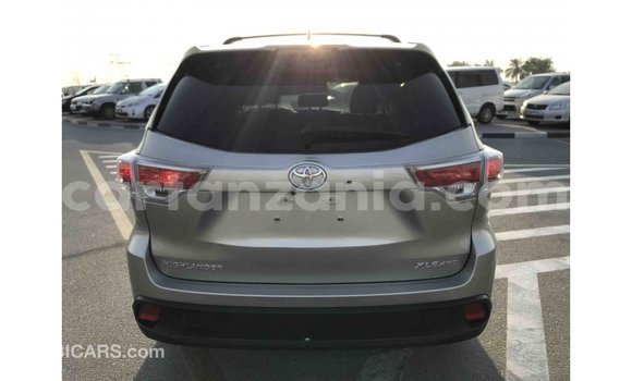 Buy Import Toyota Highlander Other Car in Import - Dubai in Arusha Buy Import Toyota Highlander Other Car in Import - Dubai in Arusha