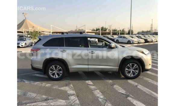 Buy Import Toyota Highlander Other Car in Import - Dubai in Arusha Buy Import Toyota Highlander Other Car in Import - Dubai in Arusha