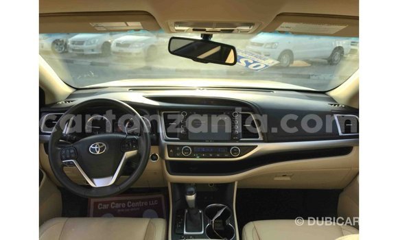 Buy Import Toyota Highlander Other Car in Import - Dubai in Arusha Buy Import Toyota Highlander Other Car in Import - Dubai in Arusha
