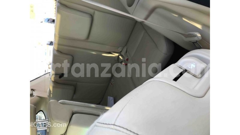 Big with watermark toyota highlander arusha import dubai 7487