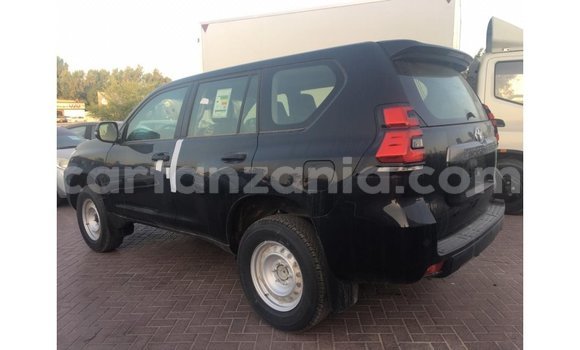 Nunua Imported Toyota Prado Nyeusi Gari ndani ya Import - Dubai nchini Arusha Nunua Imported Toyota Prado Nyeusi Gari ndani ya Import - Dubai nchini Arusha