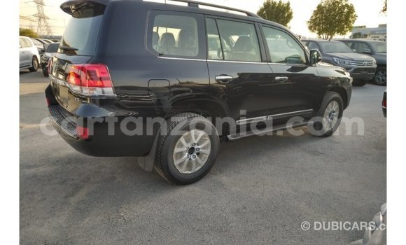 Buy Import Toyota Land Cruiser Black Car in Import - Dubai in Arusha Buy Import Toyota Land Cruiser Black Car in Import - Dubai in Arusha