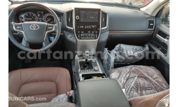 Buy Import Toyota Land Cruiser Black Car in Import - Dubai in Arusha Buy Import Toyota Land Cruiser Black Car in Import - Dubai in Arusha
