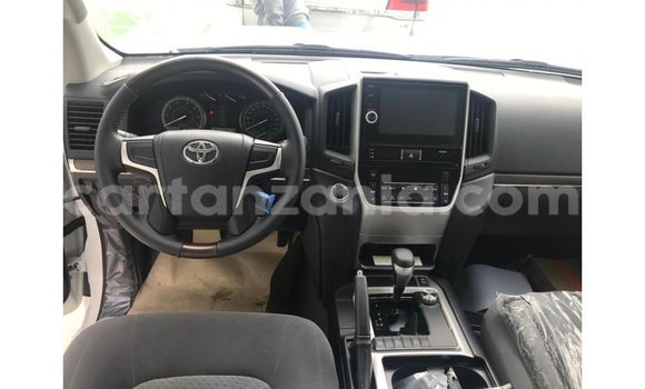 Buy Import Toyota Land Cruiser White Car in Import - Dubai in Arusha Buy Import Toyota Land Cruiser White Car in Import - Dubai in Arusha