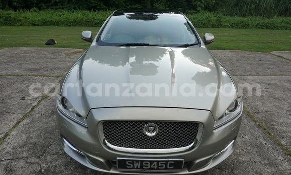 Nunua Imported Jaguar XJ Nyingine Gari ndani ya Dar es Salaam nchini Dar es Salaam Nunua Imported Jaguar XJ Nyingine Gari ndani ya Dar es Salaam nchini Dar es Salaam