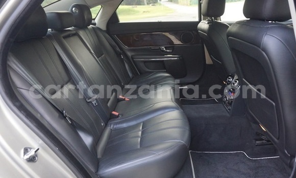 Nunua Imported Jaguar XJ Nyingine Gari ndani ya Dar es Salaam nchini Dar es Salaam Nunua Imported Jaguar XJ Nyingine Gari ndani ya Dar es Salaam nchini Dar es Salaam