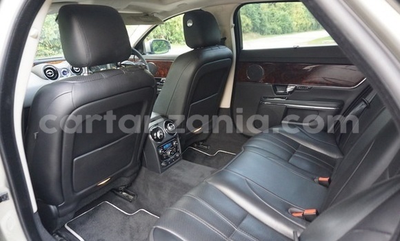 Nunua Imported Jaguar XJ Nyingine Gari ndani ya Dar es Salaam nchini Dar es Salaam Nunua Imported Jaguar XJ Nyingine Gari ndani ya Dar es Salaam nchini Dar es Salaam