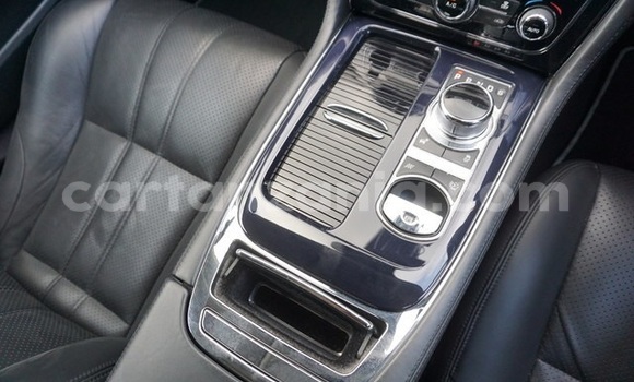 Nunua Imported Jaguar XJ Nyingine Gari ndani ya Dar es Salaam nchini Dar es Salaam Nunua Imported Jaguar XJ Nyingine Gari ndani ya Dar es Salaam nchini Dar es Salaam