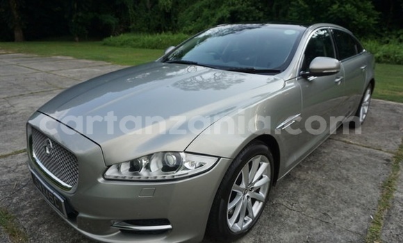 Nunua Imported Jaguar XJ Nyingine Gari ndani ya Dar es Salaam nchini Dar es Salaam Nunua Imported Jaguar XJ Nyingine Gari ndani ya Dar es Salaam nchini Dar es Salaam