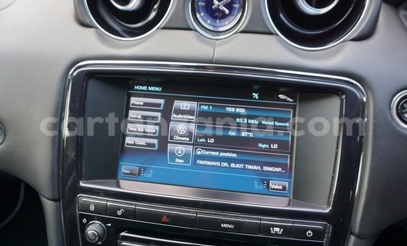 Nunua Imported Jaguar XJ Nyingine Gari ndani ya Dar es Salaam nchini Dar es Salaam Nunua Imported Jaguar XJ Nyingine Gari ndani ya Dar es Salaam nchini Dar es Salaam