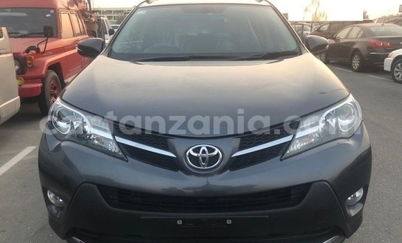 Nunua Ilio tumika Toyota RAV4 Nyeusi Gari ndani ya Dar es Salaam nchini Dar es Salaam Nunua Ilio tumika Toyota RAV4 Nyeusi Gari ndani ya Dar es Salaam nchini Dar es Salaam