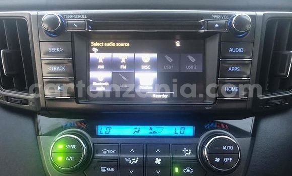 Nunua Ilio tumika Toyota RAV4 Nyeusi Gari ndani ya Dar es Salaam nchini Dar es Salaam Nunua Ilio tumika Toyota RAV4 Nyeusi Gari ndani ya Dar es Salaam nchini Dar es Salaam