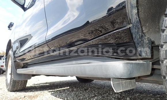 Nunua Imported Toyota Land Cruiser Prado Nyeusi Gari ndani ya Dar es Salaam nchini Dar es Salaam Nunua Imported Toyota Land Cruiser Prado Nyeusi Gari ndani ya Dar es Salaam nchini Dar es Salaam