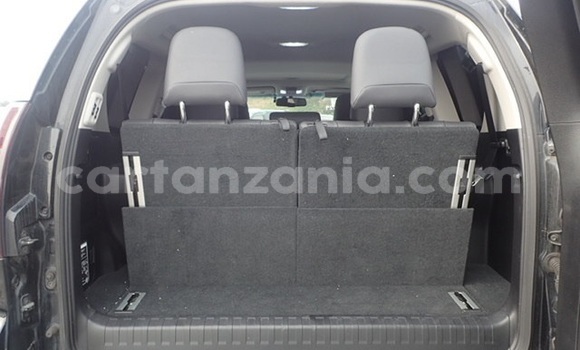Nunua Imported Toyota Land Cruiser Prado Nyeusi Gari ndani ya Dar es Salaam nchini Dar es Salaam Nunua Imported Toyota Land Cruiser Prado Nyeusi Gari ndani ya Dar es Salaam nchini Dar es Salaam