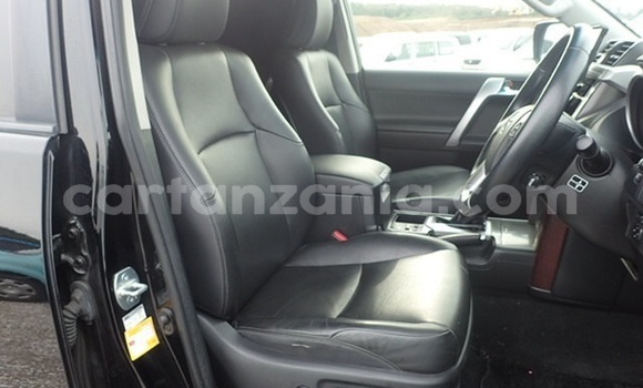 Nunua Imported Toyota Land Cruiser Prado Nyeusi Gari ndani ya Dar es Salaam nchini Dar es Salaam Nunua Imported Toyota Land Cruiser Prado Nyeusi Gari ndani ya Dar es Salaam nchini Dar es Salaam