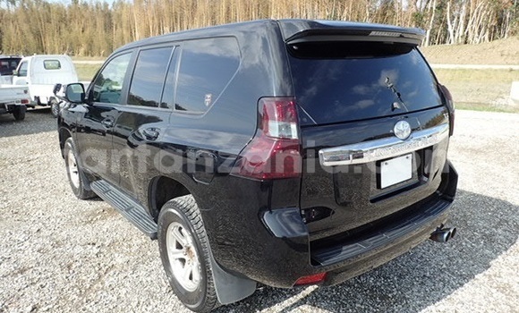 Nunua Imported Toyota Land Cruiser Prado Nyeusi Gari ndani ya Dar es Salaam nchini Dar es Salaam Nunua Imported Toyota Land Cruiser Prado Nyeusi Gari ndani ya Dar es Salaam nchini Dar es Salaam