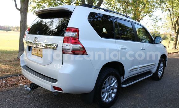 Nunua Ilio tumika Toyota Land Cruiser Prado Nyingine Gari ndani ya Dar es Salaam nchini Dar es Salaam Nunua Ilio tumika Toyota Land Cruiser Prado Nyingine Gari ndani ya Dar es Salaam nchini Dar es Salaam