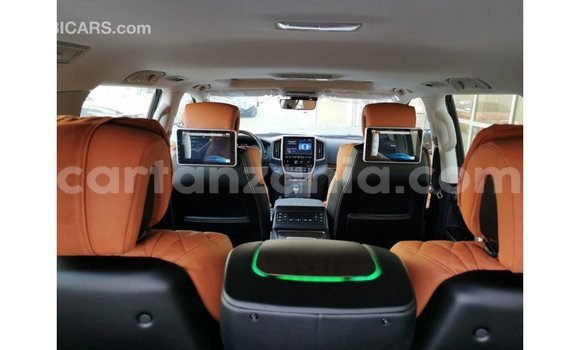 Nunua Imported Toyota Land Cruiser Nyeusi Gari ndani ya Import - Dubai nchini Arusha Nunua Imported Toyota Land Cruiser Nyeusi Gari ndani ya Import - Dubai nchini Arusha