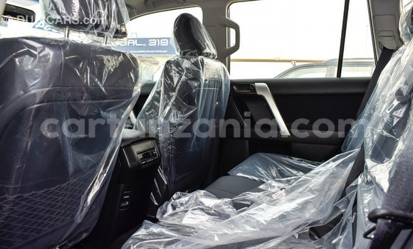 Nunua Imported Toyota Prado Nyeusi Gari ndani ya Import - Dubai nchini Arusha Nunua Imported Toyota Prado Nyeusi Gari ndani ya Import - Dubai nchini Arusha