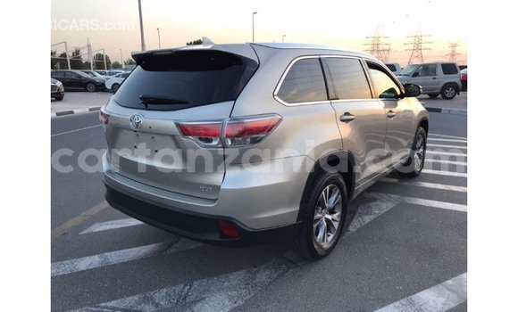 Nunua Imported Toyota Highlander Nyingine Gari ndani ya Import - Dubai nchini Arusha Nunua Imported Toyota Highlander Nyingine Gari ndani ya Import - Dubai nchini Arusha
