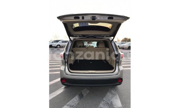 Nunua Imported Toyota Highlander Nyingine Gari ndani ya Import - Dubai nchini Arusha Nunua Imported Toyota Highlander Nyingine Gari ndani ya Import - Dubai nchini Arusha