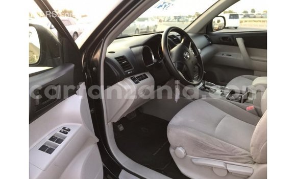 Buy Import Toyota Highlander Black Car in Import - Dubai in Arusha Buy Import Toyota Highlander Black Car in Import - Dubai in Arusha
