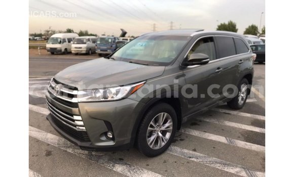 Buy Import Toyota Highlander Other Car in Import - Dubai in Arusha Buy Import Toyota Highlander Other Car in Import - Dubai in Arusha