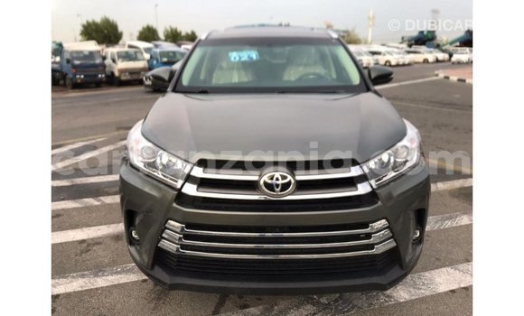 Buy Import Toyota Highlander Other Car in Import - Dubai in Arusha Buy Import Toyota Highlander Other Car in Import - Dubai in Arusha