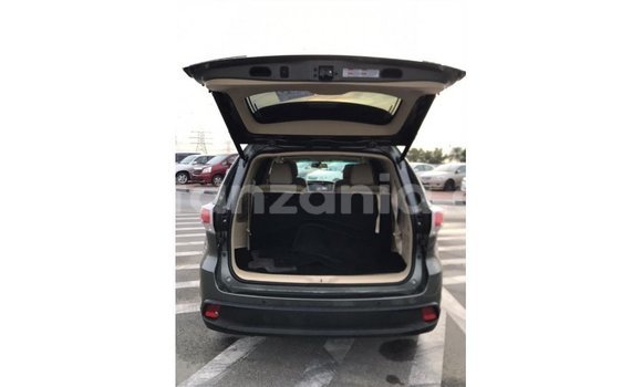 Buy Import Toyota Highlander Other Car in Import - Dubai in Arusha Buy Import Toyota Highlander Other Car in Import - Dubai in Arusha