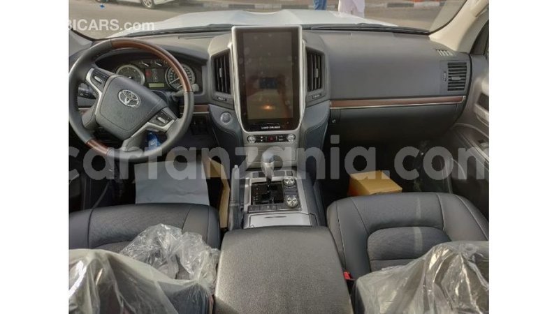 Big with watermark toyota land cruiser arusha import dubai 7563