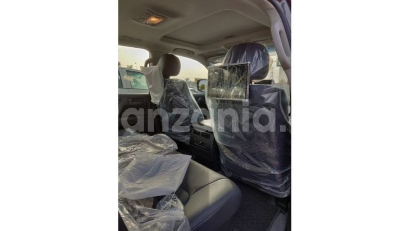 Big with watermark toyota land cruiser arusha import dubai 7563