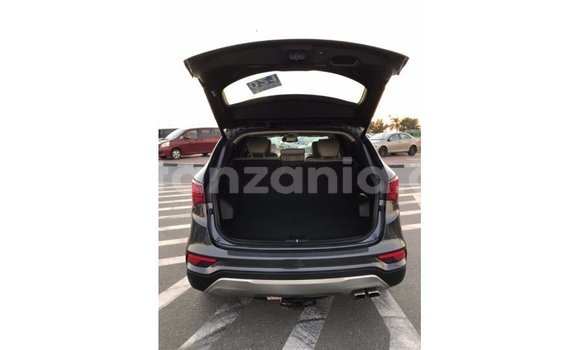 Buy Import Hyundai Santa Fe Black Car in Import - Dubai in Arusha Buy Import Hyundai Santa Fe Black Car in Import - Dubai in Arusha