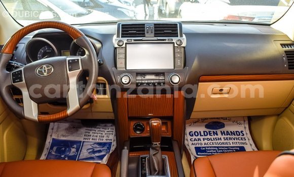 Nunua Imported Toyota Prado Nyeupe Gari ndani ya Import - Dubai nchini Arusha Nunua Imported Toyota Prado Nyeupe Gari ndani ya Import - Dubai nchini Arusha