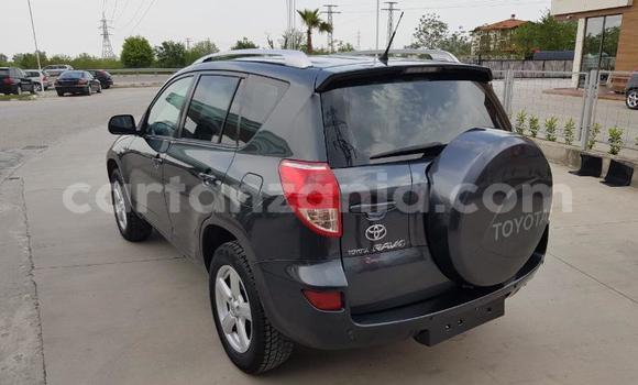 Nunua Ilio tumika Toyota RAV4 Nyeusi Gari ndani ya Dar es Salaam nchini Dar es Salaam Nunua Ilio tumika Toyota RAV4 Nyeusi Gari ndani ya Dar es Salaam nchini Dar es Salaam