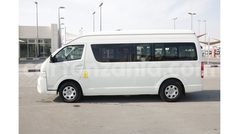 Big with watermark toyota hiace arusha import dubai 7601