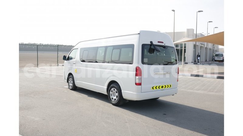 Big with watermark toyota hiace arusha import dubai 7601