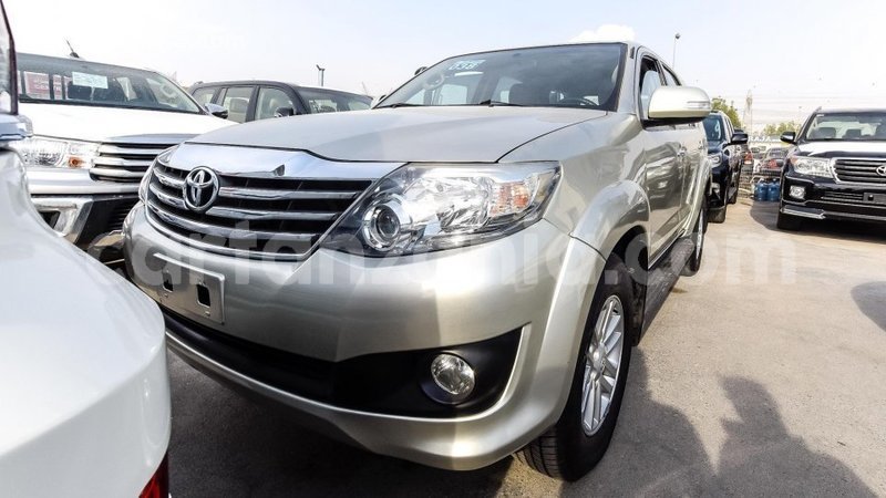 Big with watermark toyota fortuner arusha import dubai 7617