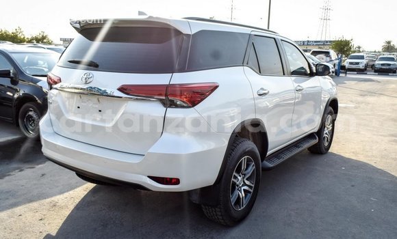 Buy Import Toyota Fortuner White Car in Import - Dubai in Arusha Buy Import Toyota Fortuner White Car in Import - Dubai in Arusha