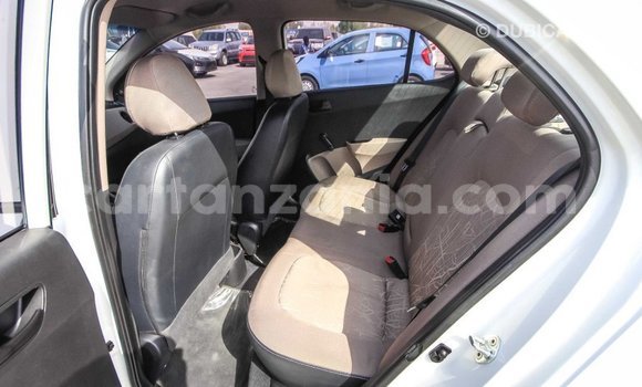 Nunua Imported Hyundai i10 Nyeupe Gari ndani ya Import - Dubai nchini Arusha Nunua Imported Hyundai i10 Nyeupe Gari ndani ya Import - Dubai nchini Arusha