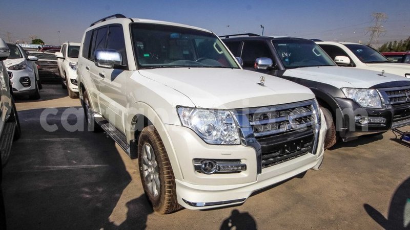 Big with watermark mitsubishi pajero arusha import dubai 7640