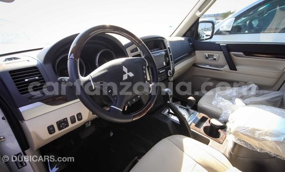Buy Import Mitsubishi Pajero White Car in Import - Dubai in Arusha Buy Import Mitsubishi Pajero White Car in Import - Dubai in Arusha