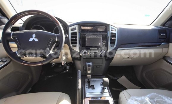 Buy Import Mitsubishi Pajero White Car in Import - Dubai in Arusha Buy Import Mitsubishi Pajero White Car in Import - Dubai in Arusha