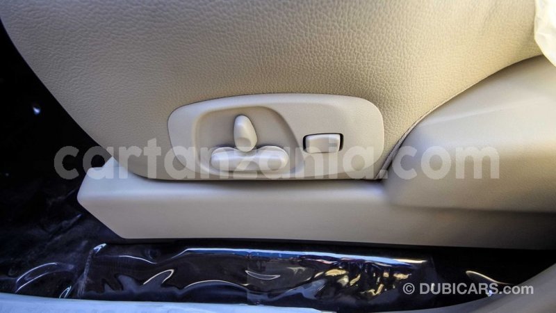 Big with watermark mitsubishi pajero arusha import dubai 7640