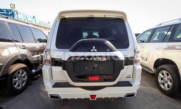 Buy Import Mitsubishi Pajero White Car in Import - Dubai in Arusha Buy Import Mitsubishi Pajero White Car in Import - Dubai in Arusha